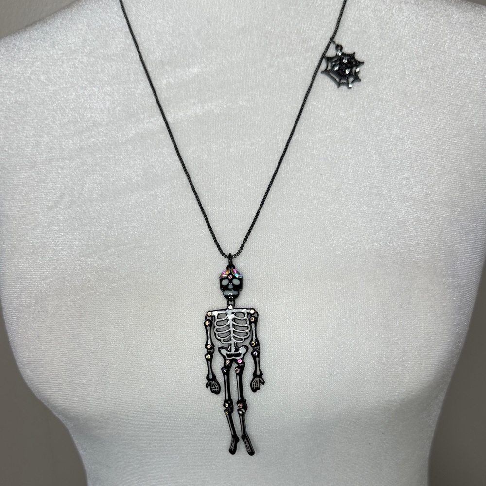 NWOT Betsey Johnson Just Treats Moving Skeleton Glow-In-The-Dark Necklace